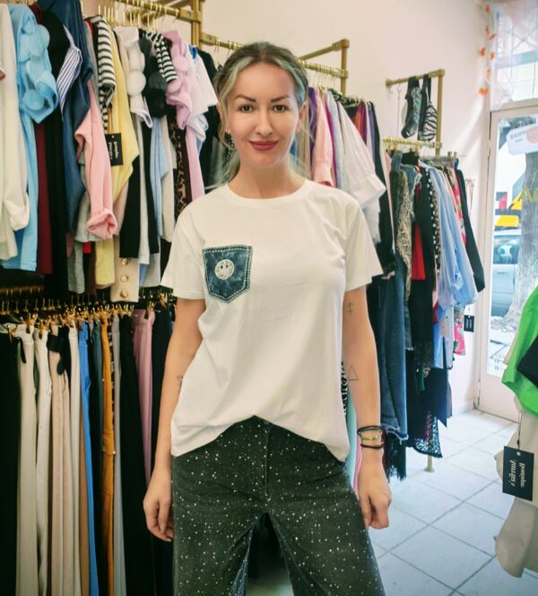 T-SHIRT ΜΕ ΤΖΙΝ ΤΣΕΠΗ